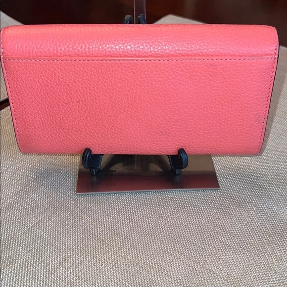 Michael Kors Coral Pink Pebbled Leather MK Circle Logo Wallet buttery Leather! - Picture 4 of 16